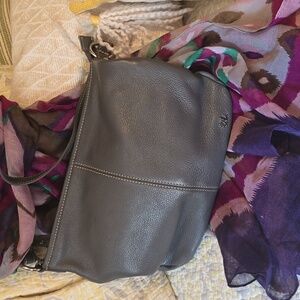 rhe Sak leather purse 👛  In awsome condition..